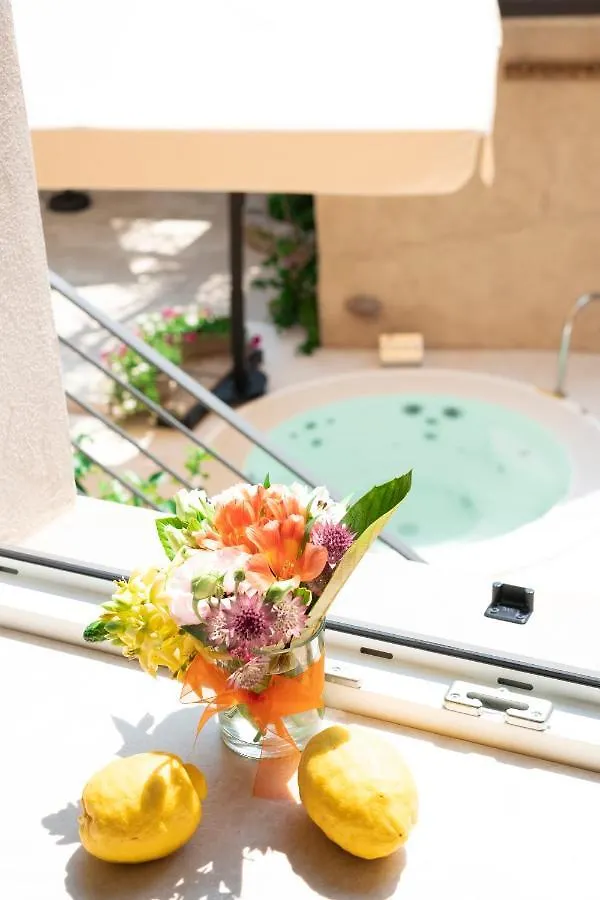 Corte Alma Spa And Luxury Home Gargnano Frühstückspension
